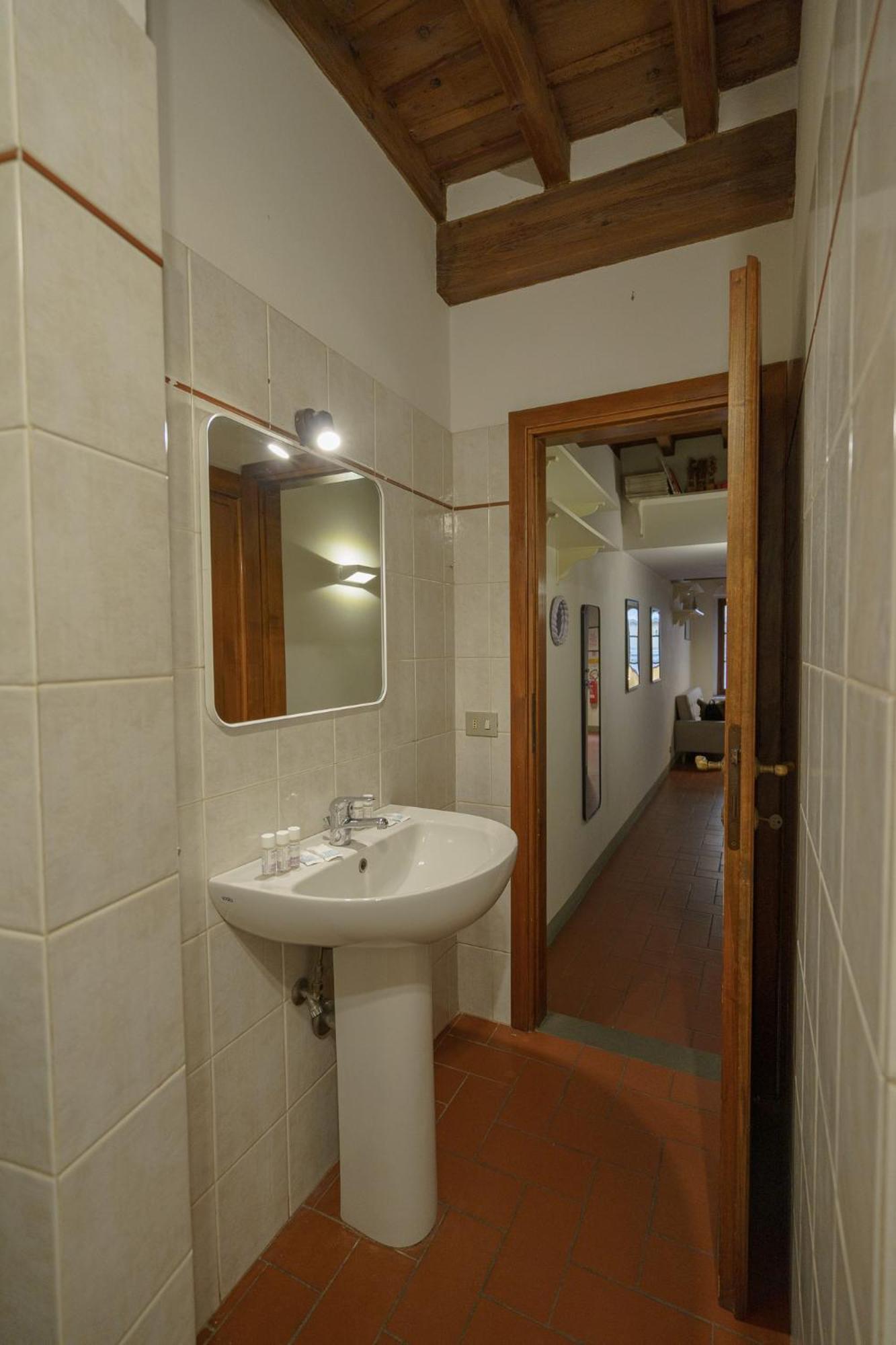 Traditional Florentine 1Br Apartment Close To Piazza Santa Croce Флоренція Екстер'єр фото