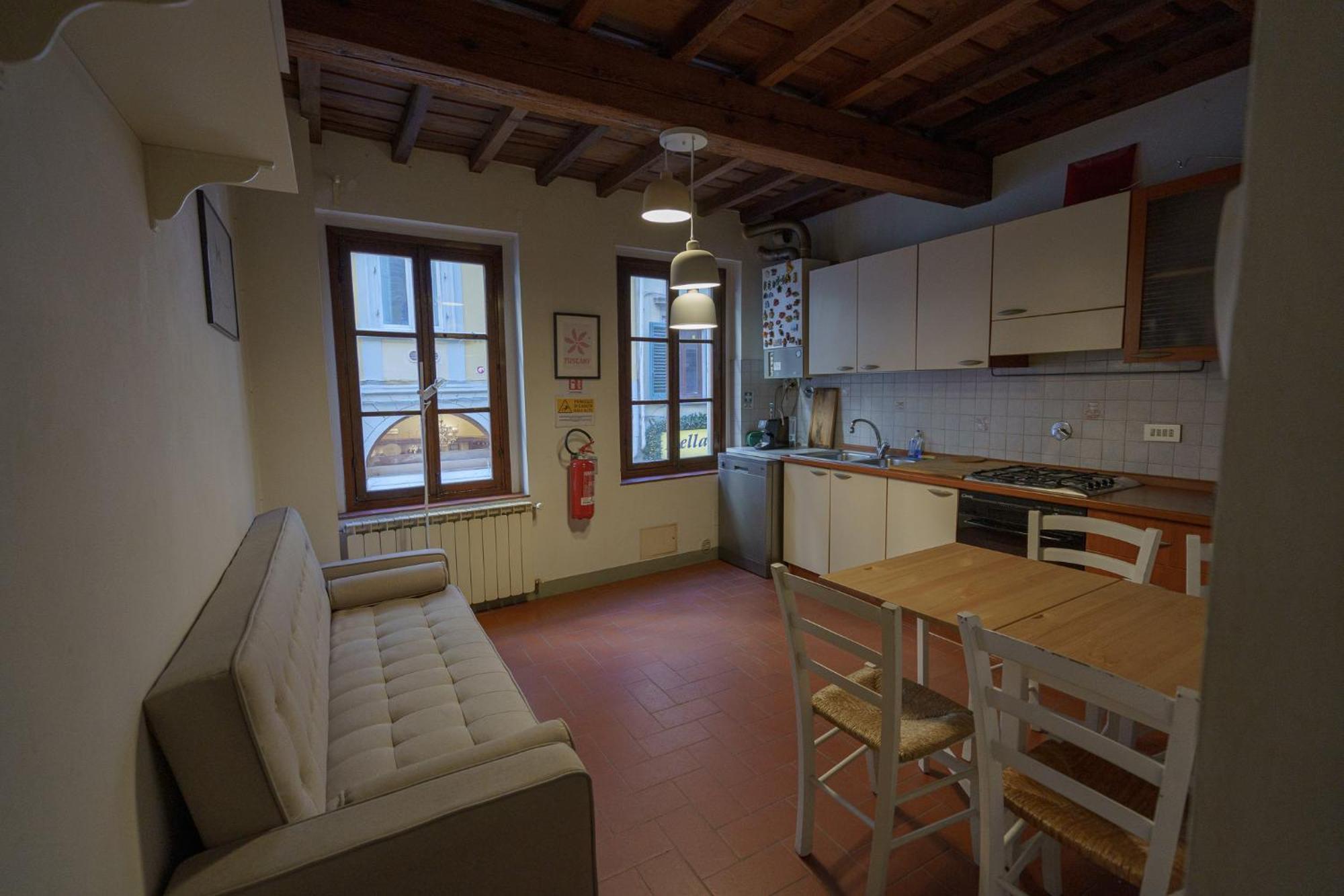 Traditional Florentine 1Br Apartment Close To Piazza Santa Croce Флоренція Екстер'єр фото