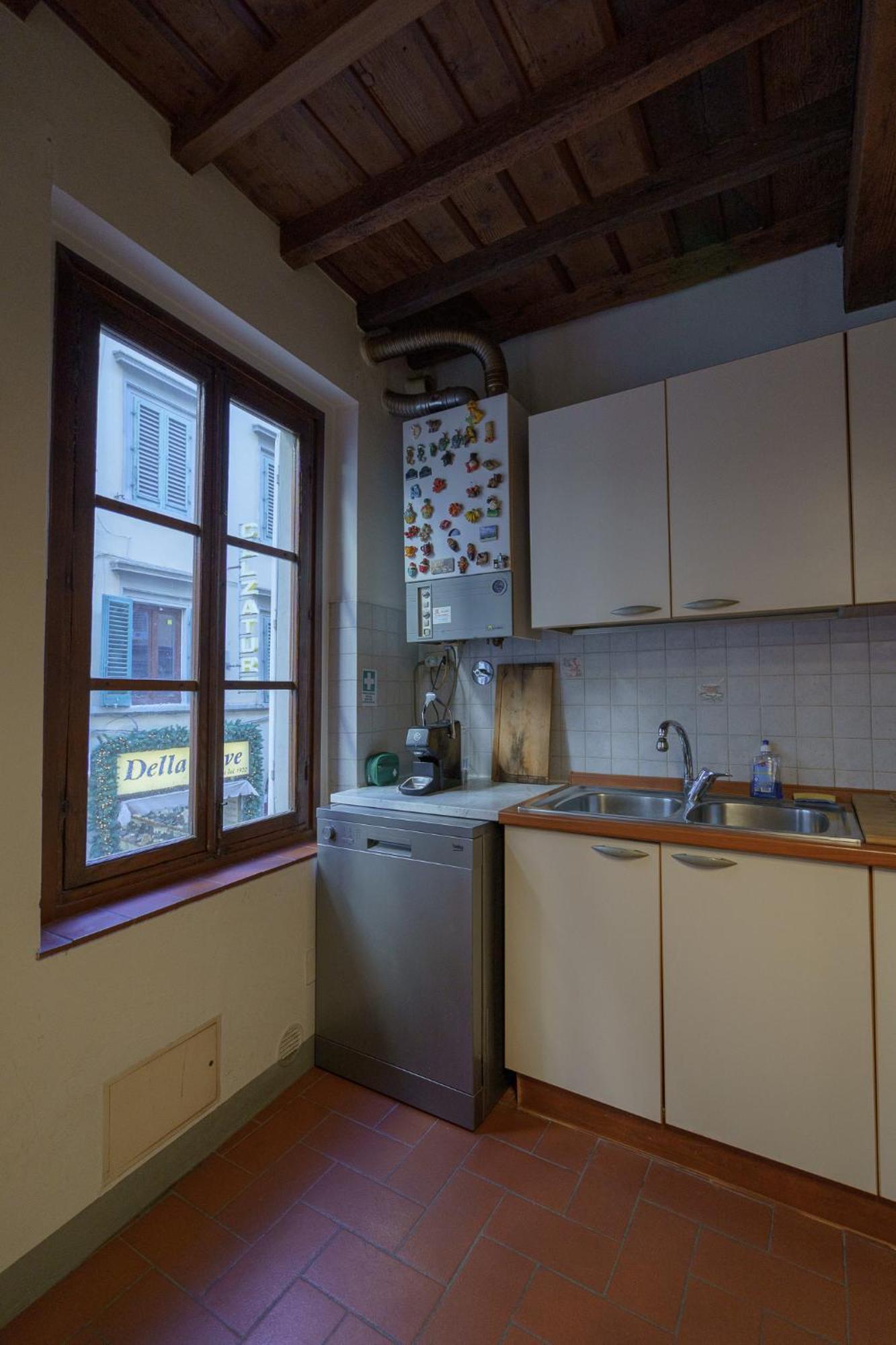 Traditional Florentine 1Br Apartment Close To Piazza Santa Croce Флоренція Екстер'єр фото
